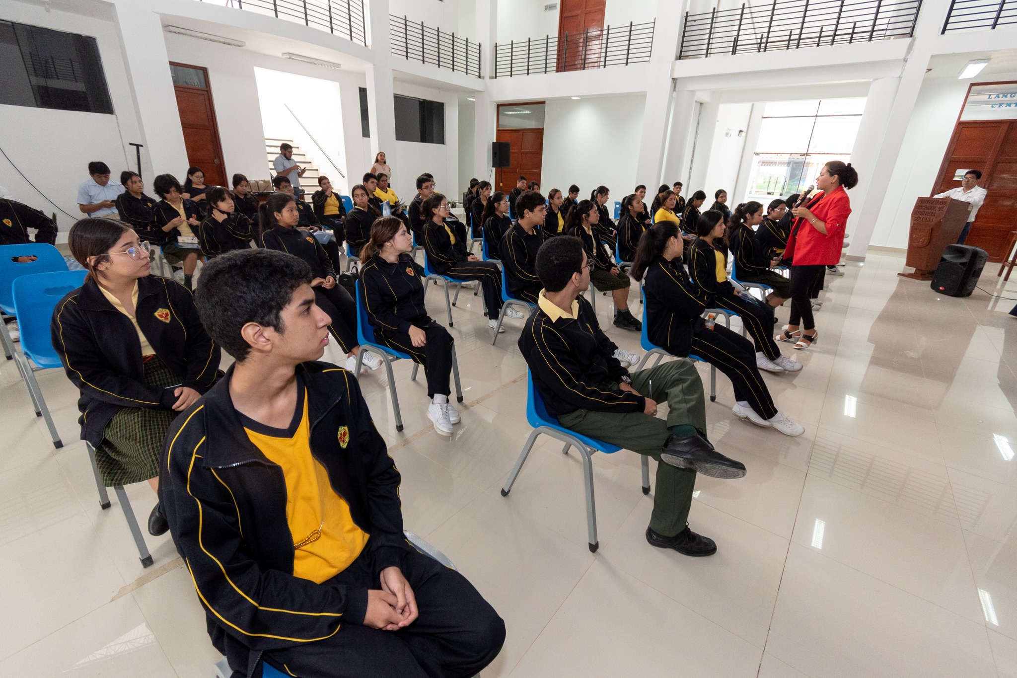 Escolares de la I.E.P. Exitus visitan la Universidad Nacional de Frontera 2